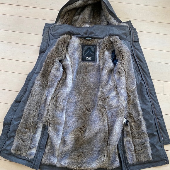 Beautiful Warm TNA coat - Picture 2 of 10